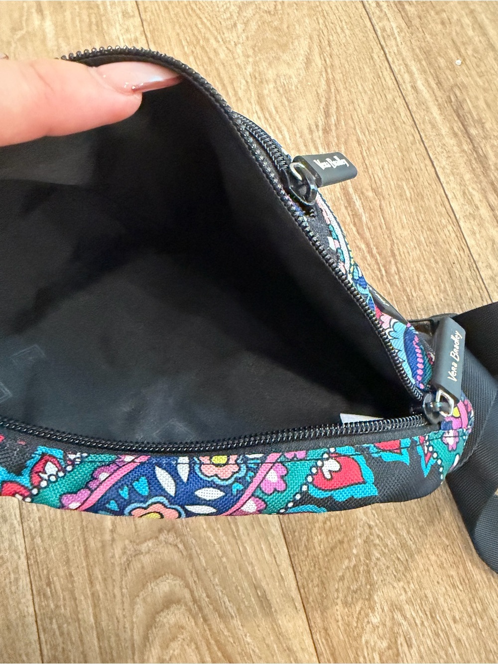 Vera Bradley Sling Backpack Crossbody Bag‎ Floral Paisley Black Multicolor 27612 - Picture 5 of 8